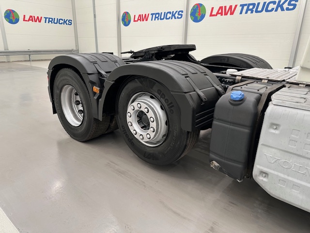 Volvo FH 500 6×2 Midlift Tractor Unit