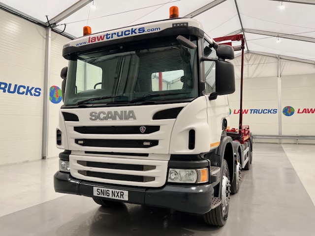 Scania P370 8×4 Rest Cab Hookloader Manual
