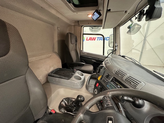 DAF  CF 290 6×2 Rear Steer Fridge Box