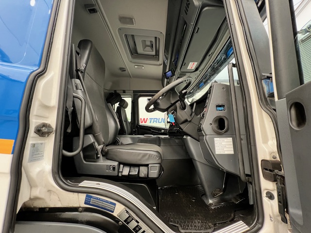 Scania P250 4×2 Sleeper Cab Fridge Box