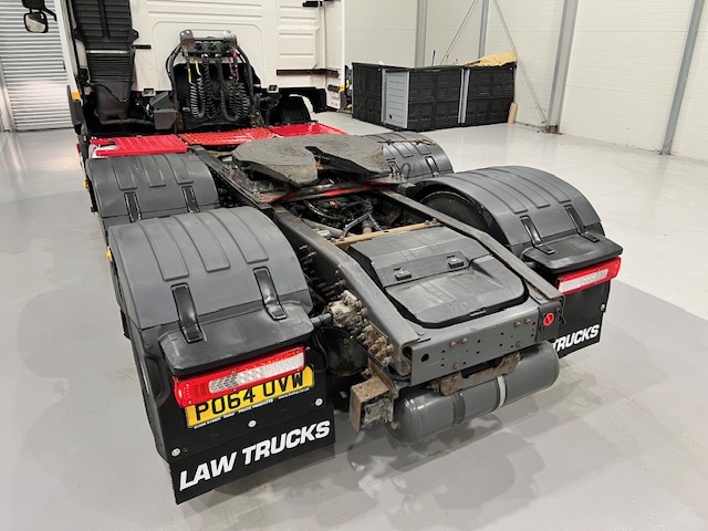 Volvo FM 450 6×2 Midlift Tractor Unit