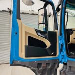 Mercedes Actros 1830 Sleeper Curtainsider Box Van - thumbnail