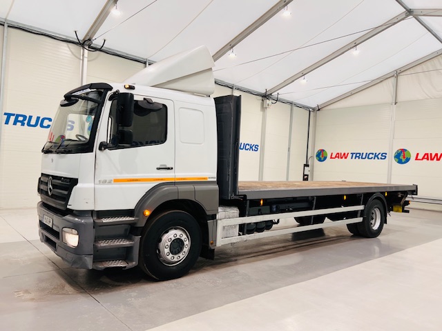 Mercedes Axor 1824 Sleeper Cab Flatbed