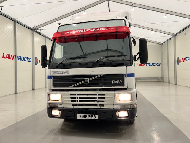 Volvo FM12 380 6×2 Midlift Tractor Unit Manual