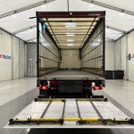 Mercedes Actros 1824 Day Cab Curtainsider - thumbnail