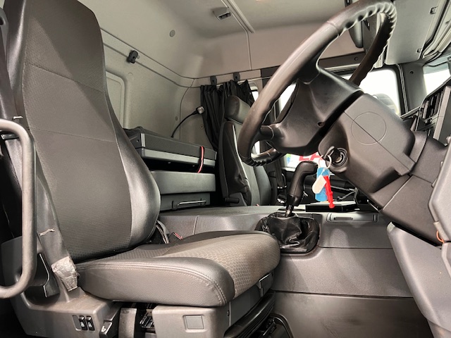 Scania P250 4×2 Sleeper Cab Box Van Manual