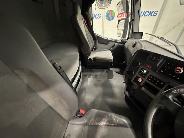 Renault T460 6×2 Midlift Tractor Unit