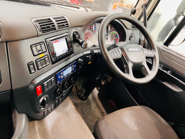 DAF CF 400 8×4 Day Cab Tipper