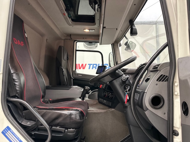DAF CF 290 6×2 Rear Steer Fridge Box