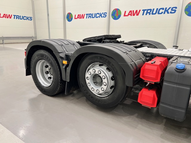 Volvo FH 500 6×2 Midlift Tractor Unit