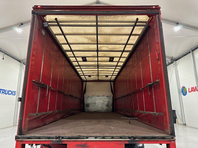DAF LF 250 Sleeper Cab Curtainsider
