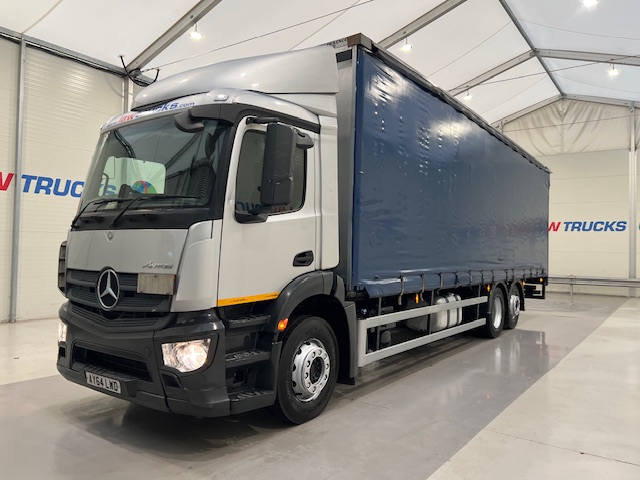 Mercedes Actros 2530 6×2 Day Cab Curtainsider