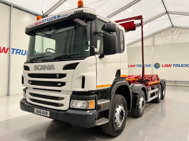 Scania P370 8×4 Rest Cab Hookloader Manual