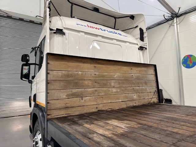 Scania P94 230 4×2 Sleeper Cab Flatbed