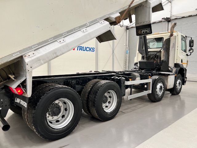 DAF CF 400 8×4 Day Cab Tipper