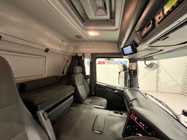 Scania P250 4×2 Sleeper Cab Fridge Box