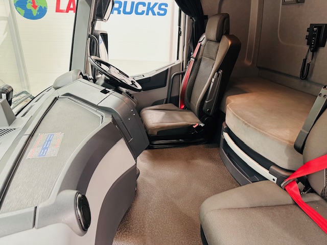 Renault T460 6×2 Midlift Tractor Unit