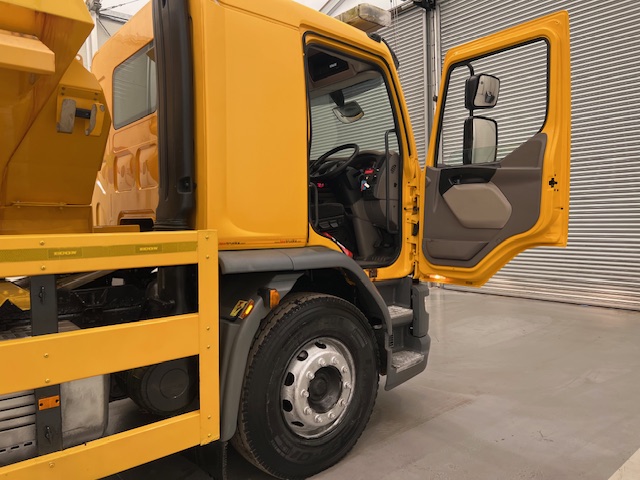 DAF LF 250 4×2 Sleeper Cab Gritter
