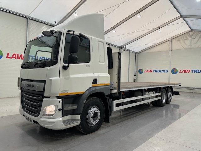 DAF CF 330 6×2 Rear Lift Sleeper Cab Flatbed