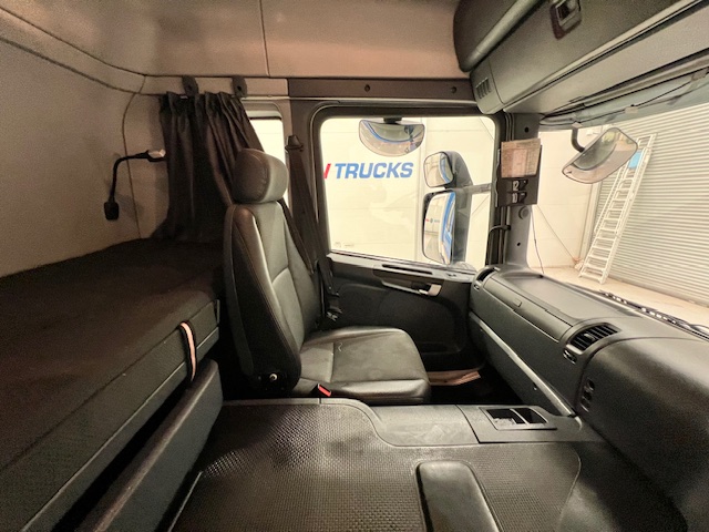 Scania P250 4×2 Sleeper Cab Fridge Box