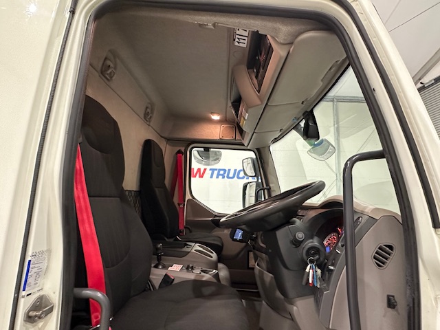 DAF LF 180 4×2 Day Cab Box Van
