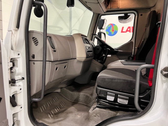 DAF LF 180 Day Cab Fridge Box Manual
