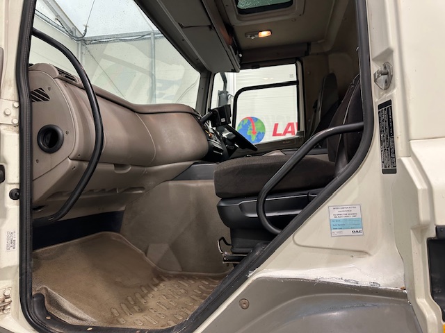 DAF CF75 310 6×4 Steel Tipper Grab Manual