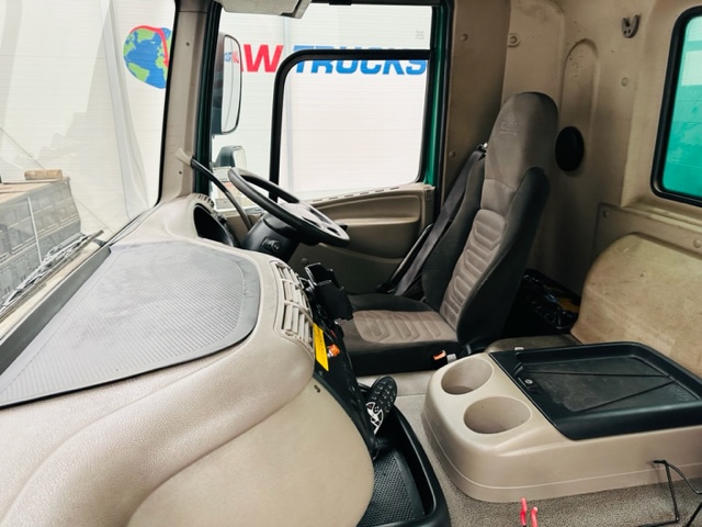 DAF CF75 310 Rear Lift Day Cab Dropside Brick Grab