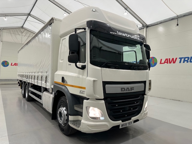 DAF CF 330 6×2 10 Tyre Sleeper Cab Curtainsider