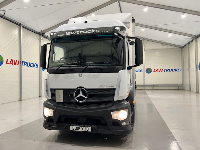 Mercedes Actros 1824 Sleeper Cab Curtainsider