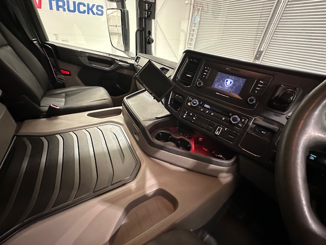 Scania G410 4×2 Sleeper Cab Tractor Unit