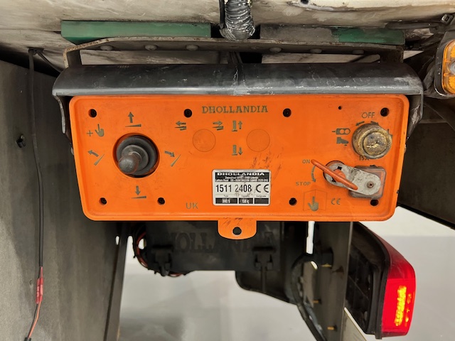 DAF CF 290 6×2 Rear Steer Fridge Box