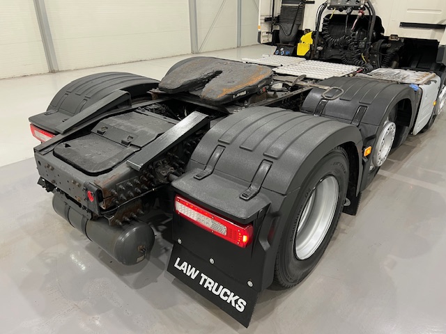 Volvo FM 450 6×2 Midlift Tractor Unit