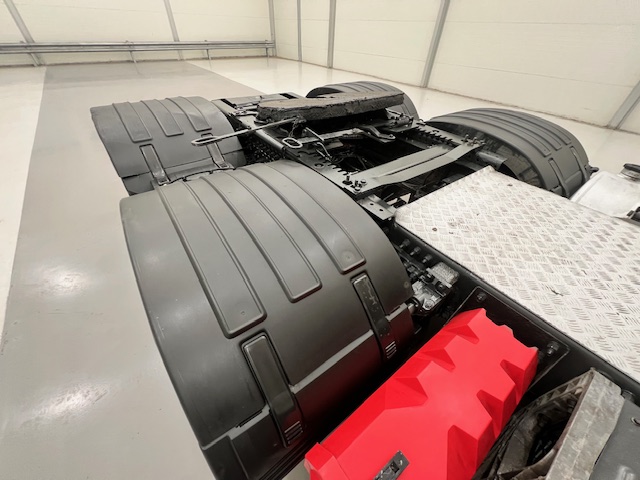 Volvo FH 500 6×2 Midlift Tractor Unit