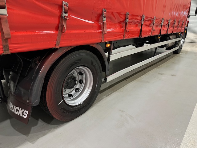 DAF LF 250 Sleeper Cab Curtainsider
