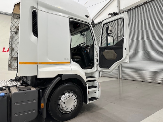 Renault Premium 460 6×2 Midlift Tractor Unit