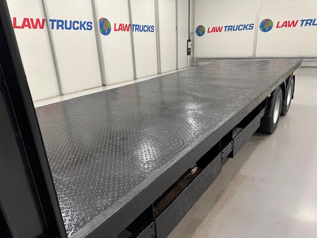 Scania P94 260 10 Tyre Sleeper Cab Flatbed