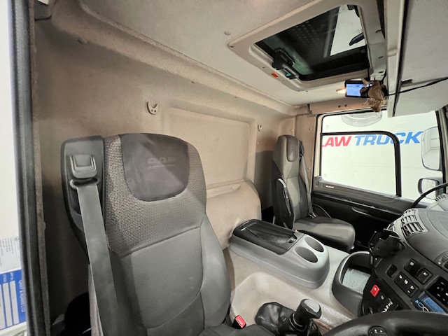 DAF CF 290 6×2 Rear Steer Fridge Box