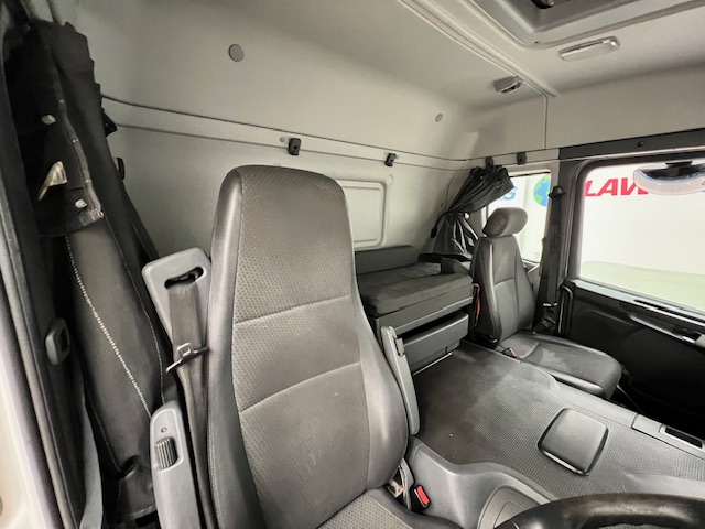 Scania P250 4×2 Sleeper Cab Fridge Box