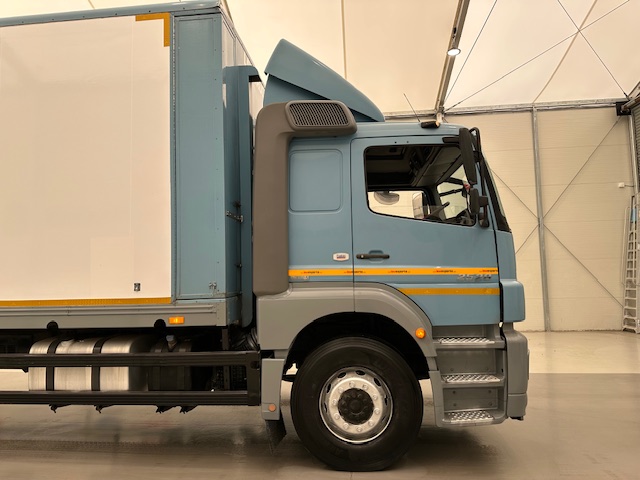 Mercedes Axor 2529 Rear Lift Sleeper Cab Box Van