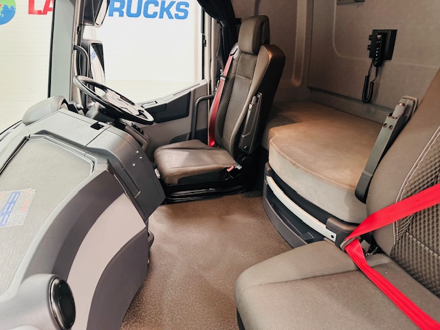 Renault T460 6×2 Midlift Tractor Unit