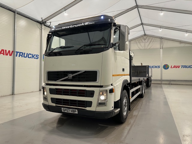 Volvo FH 440 6×2 Rear Lift Brick Grab Drawbar