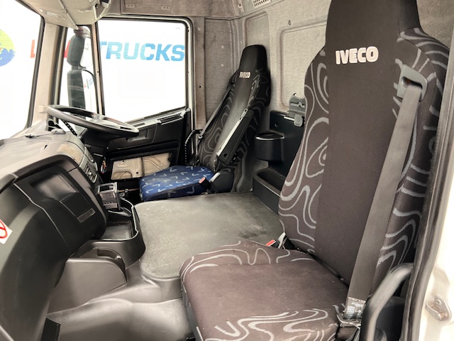 Iveco Stralis 310 AT 6×2 Box Van