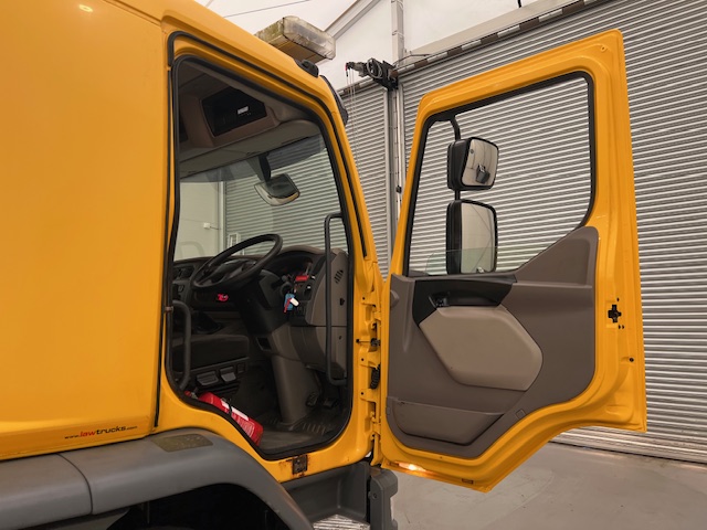 DAF LF 250 4×2 Sleeper Cab Gritter
