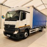 Mercedes Actros 1830 Sleeper Cab Curtainsider - thumbnail