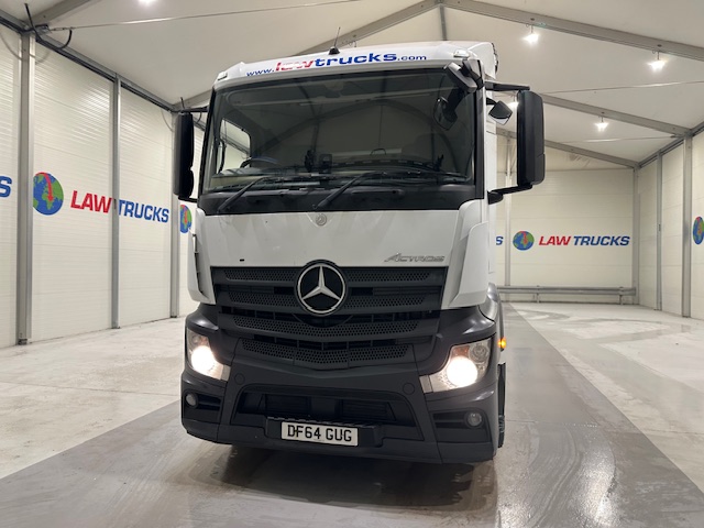 Mercedes Actros 2530 6×2 Sleeper Cab Curtainsider