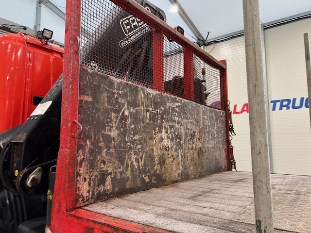 Scania P280 6×2 Rear Lift Flatbed with Crane