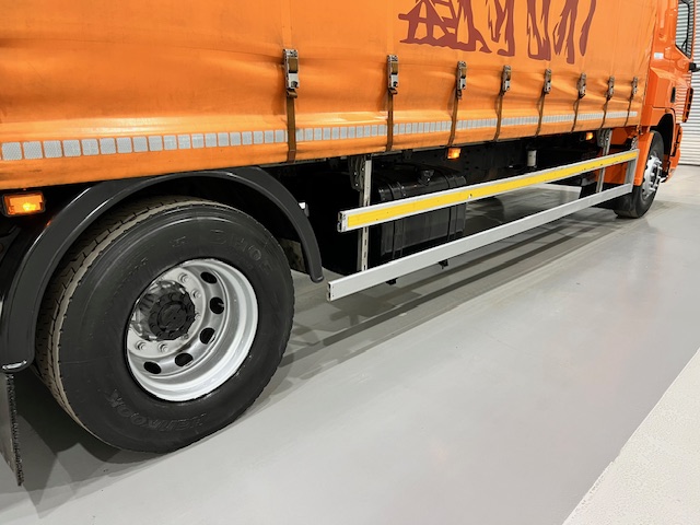 DAF CF65 220 Sleeper Cab Curtainsider