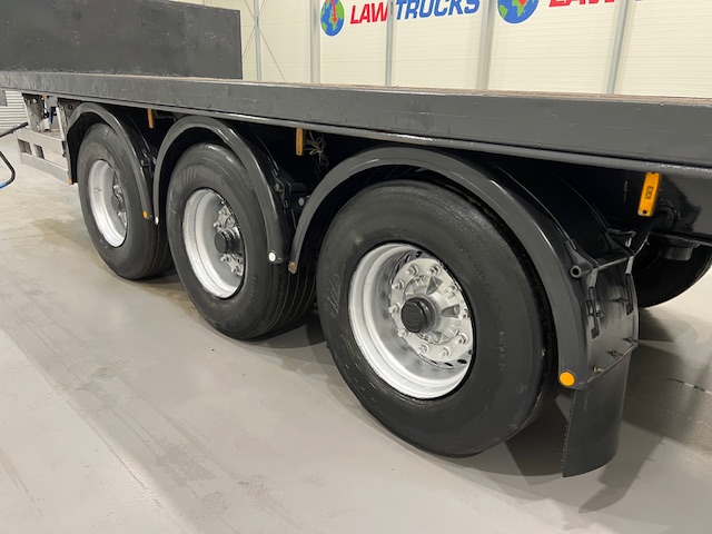 Montracon Tri Axle Flatbed Drawbar Trailer