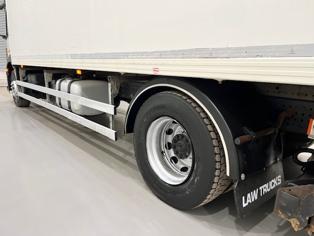 Mercedes Antos 1827 Day Cab Fridge Box